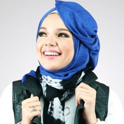 99 Cahaya di Langit Eropa Tembus Sejuta Penonton Dewi Sandra Puji Perfilman Indonesia