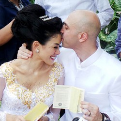 Momen-momen Indah Nikita Mirzani dan Sajad Ukra