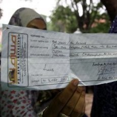 Calon Jamaah Umroh Diombang-ambing Biro Travel