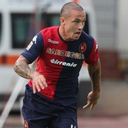 Radja Nainggolan Akan Buat Roma Lebih Kuat