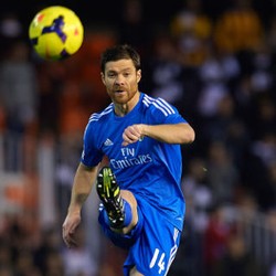 Pendengaran Alonso Masih Bermasalah