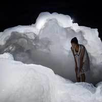 Di Pameran Instalasi Ini Seperti Berjalan Di Atas Awan