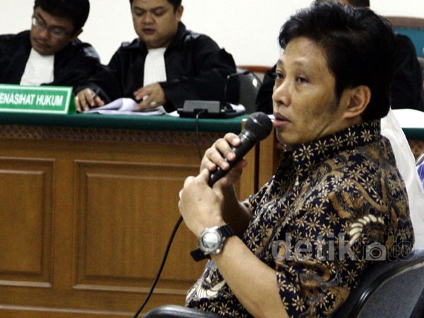 Mahfud Suroso Bersaksi untuk Deddy Kusdinar