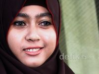 Darin Kembali Besuk Luthfi Hasan