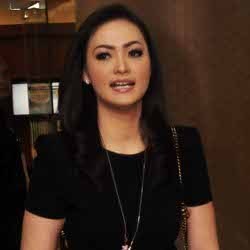 Pisah Rumah, Christy Jusung Bantah Diusir Suami