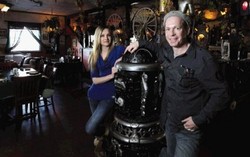 Bos Jual Resto Demi Biayai Pengobatan Karyawan yang Tumor Otak