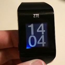 ZTE Pamerkan Jam Tangan Pintar BlueWatch 