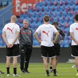 Bakal Tanding di Amazon, Swiss Disebut Hitzfeld Seperti Main di Hutan 