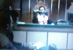 Pertama di Indonesia, Hakim PN Jakbar Mainan Handycam Saat Sidang