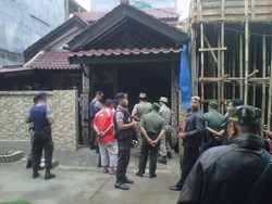 Perampok Bersenpi Beraksi di Beji, Sikat Gadget dan Perhiasan