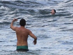 Liburan di Hawaii, Anne Hathaway Nyaris Tenggelam