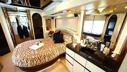 Mengintip Bagian Dalam Bus Paling Mewah!