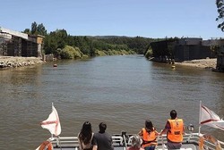 Chile Bangun Jembatan Keren... Tapi Terbalik