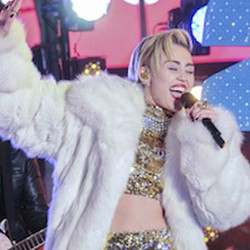 Ingin Fokus Karier, Miley Cyrus Belum Mau Pacaran Lagi