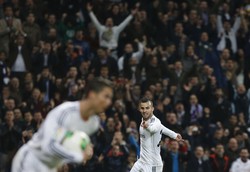 Di paruh kedua laga, Jese Rodriguez melengkapi gol Benzema itu. REUTERS/Susana Vera.