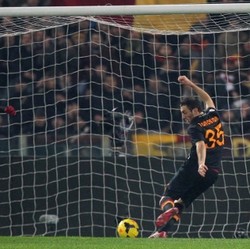 Kemenangan Tandai Debut Radja Nainggolan untuk Roma