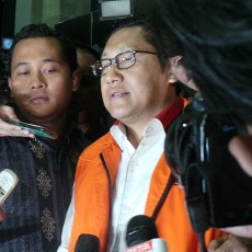 Berbekal 3 Roti dan 5 Botol Air Mineral, Anas Puasa Hingga Senin