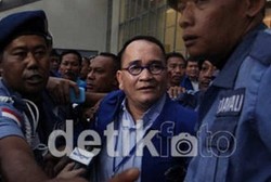 Ruhut: Kalau Butuh Bantuan, PD Siap Membela Anas