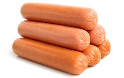 Mau Bikin Hot Dog Enak? Siapkan Sosisnya dengan Cara Ini!