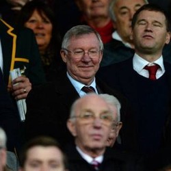 Moyes Tak Terbebani dengan Keberadaan Fergie di Tribun Penonton
