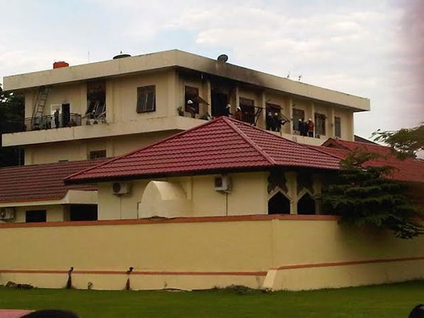 Gedung Ditreskrimum Polda Jatim Terbakar