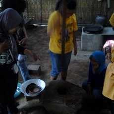 Menengok Rumah Produksi Kopi Tradisional ala Desa Adat Using Kemiren