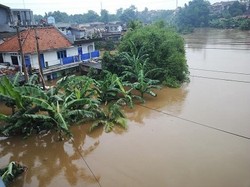 Ratusan Rumah di Pasar Minggu Kebanjiran, Warga Mengungsi