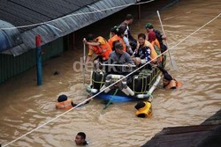 Awas Kesetrum Saat Banjir! Perhatikan 4 Langkah Ini