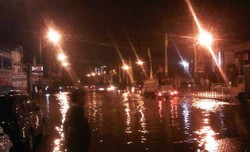 Jalur Kp Melayu-Tebet Terputus Akibat Genangan Air Setinggi Lutut