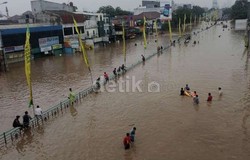 Curah Hujan yang Buat Jakarta Banjir Sangat Lebat, Besok Diduga Berkurang