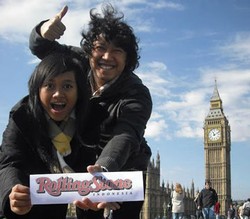 Incoming: Knee And Toes: Duo Akustik Kota Malang yang Gemar Berpetualang