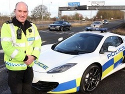 Mobil Super untuk Polisi Inggris