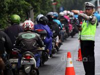 Akibat Banjir, Motor Masuk Tol