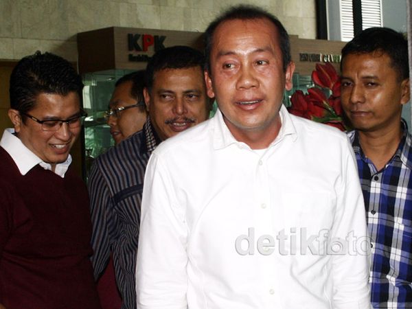 Kolega Anas Dilarang Membesuk