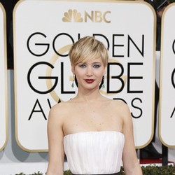 Jennifer Lawrence Kalahkan Julia Roberts di Golden Globe 2014