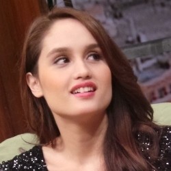 Sst.. Direlaksasi Uya Kuya, Kisah Cinta Laura dan Raffi Terbongkar