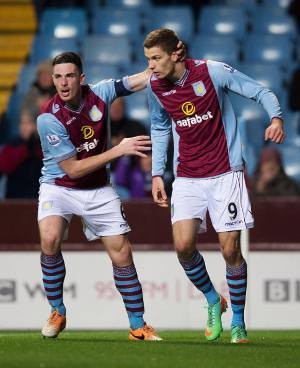 Villa Park Sudah Panas Sebelum Arsenal Datang