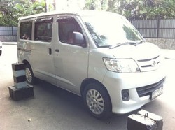 Ada Pria Bertato Ngamuk-ngamuk di Depan Rumah Jokowi