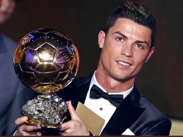 Ronaldo Raih Ballon dOr