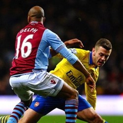 Arsenal Bungkam Villa 2-1