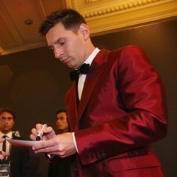 Messi: Selamat, Ronaldo!