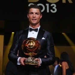 Ronaldo Pemain Terbaik Dunia 2013