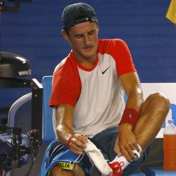 Menyerah dari Nadal, Tomic Dicibir Penonton