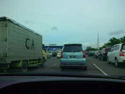 Tol Jagorawi Arah Jakarta Macet 6 Km Mulai Dari Cibubur