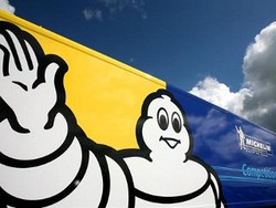 Meski Botak, Ban Michelin Tetap Jagoan di Jalan Basah