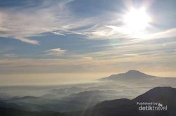 Backpacking Solo ke Dieng