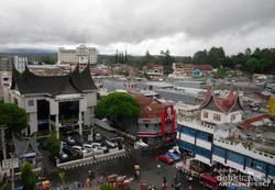 Begini Cantiknya Pemandangan dari Atas Jam Gadang