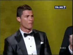 Momen-momen Mengharukan Saat Ronaldo Raih Ballon dOr 2013