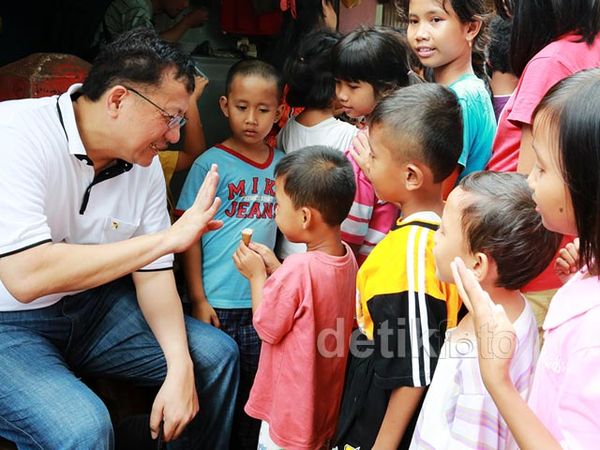 Irman Gusman Tinjau Lokasi Pengungsian.