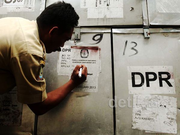 KPUD Kota Bekasi Terima Logistik Pemilu 